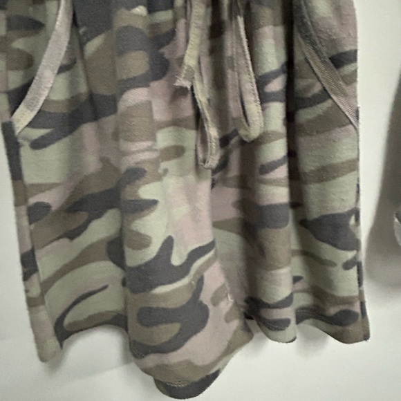 2 Ardene Rompers - Picture 7 of 12